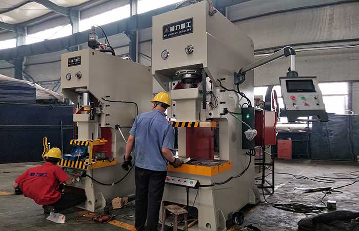 125噸固定臺液壓沖床YWH21-125T 125噸固定臺液壓沖床YWH21-125T